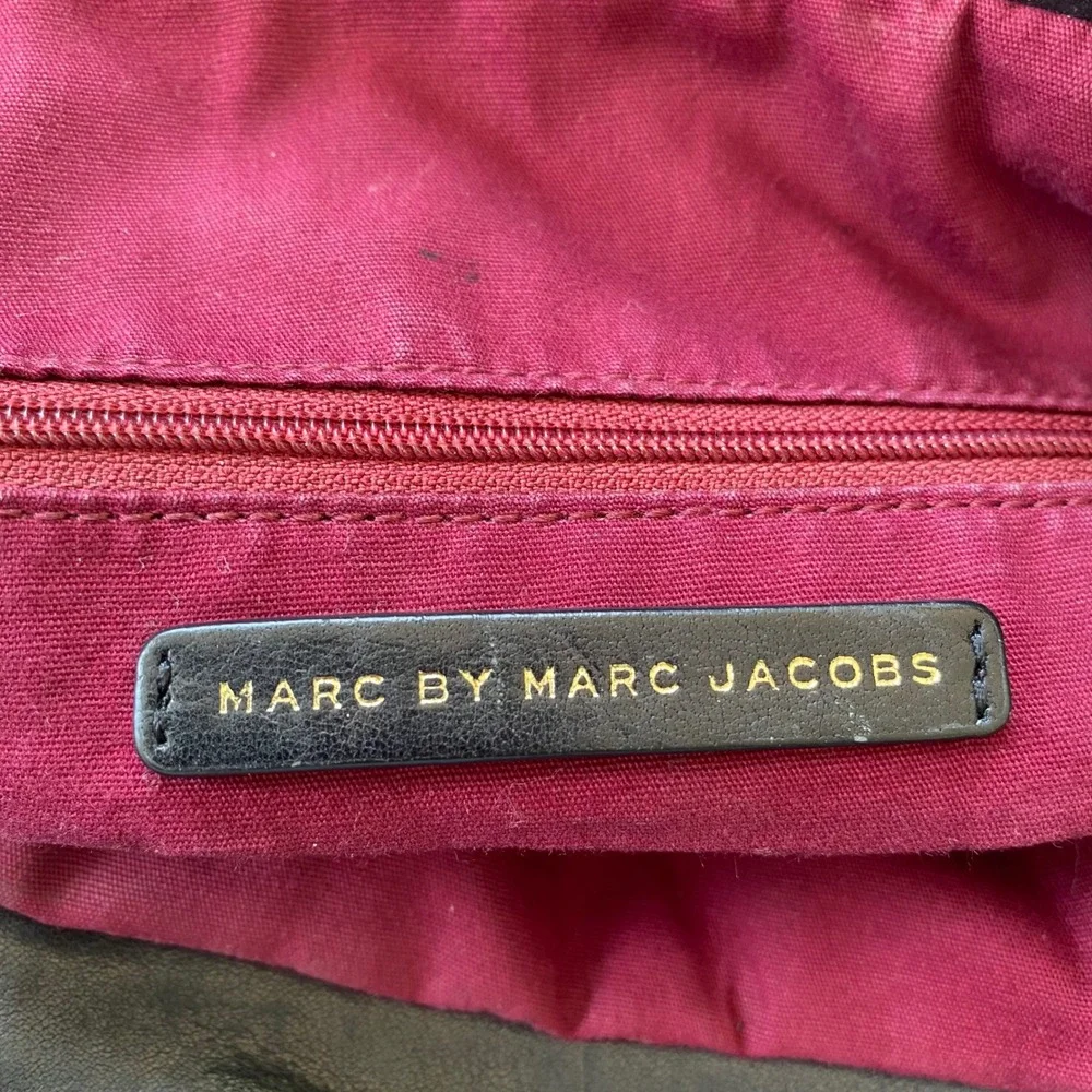 Marc by Marc Jacobs Marchive Hilli Hobo Crossbody Bag Black Leather Pleated Chic